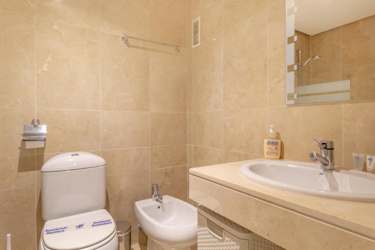 2261-Superb Apt On The Beach, On Duquesa Harbour Manilva Bagian luar foto