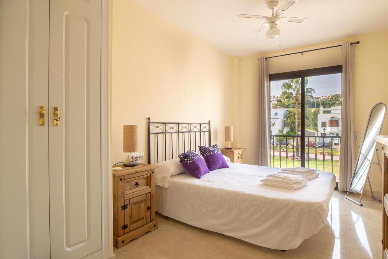 2261-Superb Apt On The Beach, On Duquesa Harbour Manilva Bagian luar foto