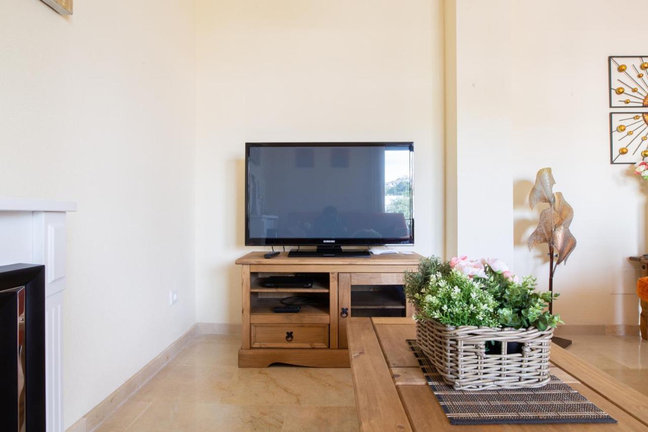 2261-Superb Apt On The Beach, On Duquesa Harbour Manilva Bagian luar foto